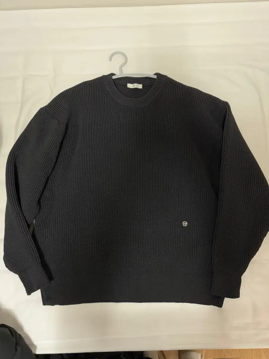 호이테 HET CORN PULLOVER (BLACK) 니트